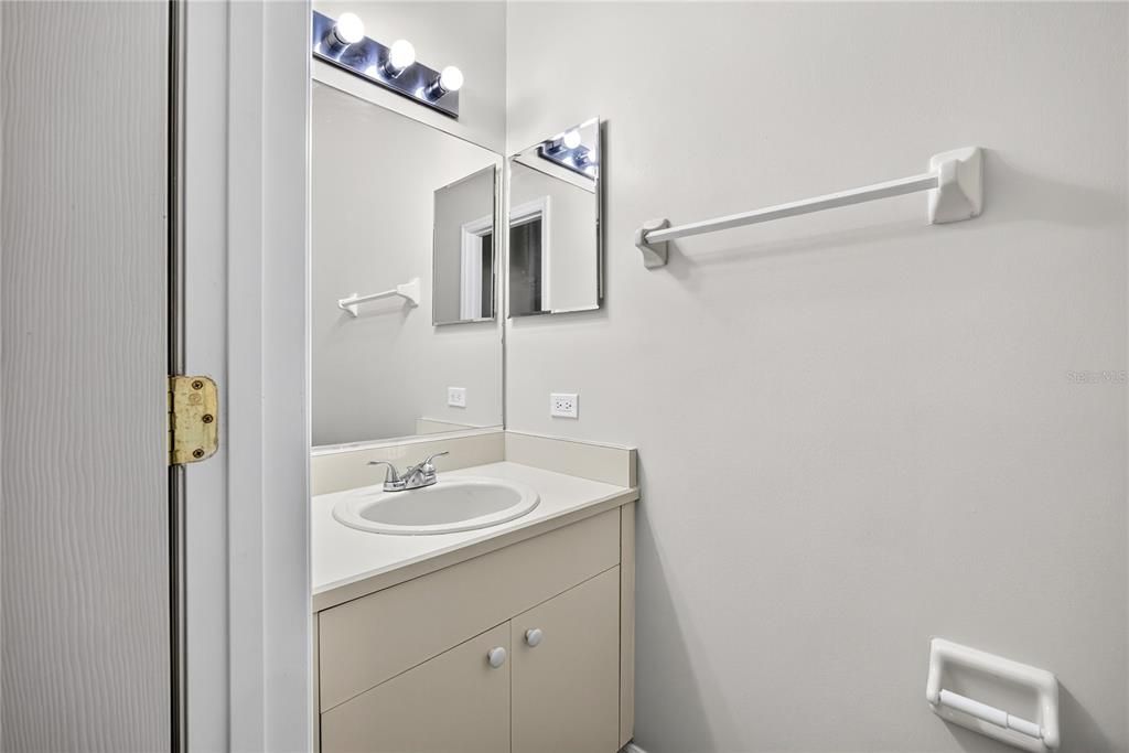 For Sale: $369,000 (4 beds, 2 baths, 2017 Square Feet)