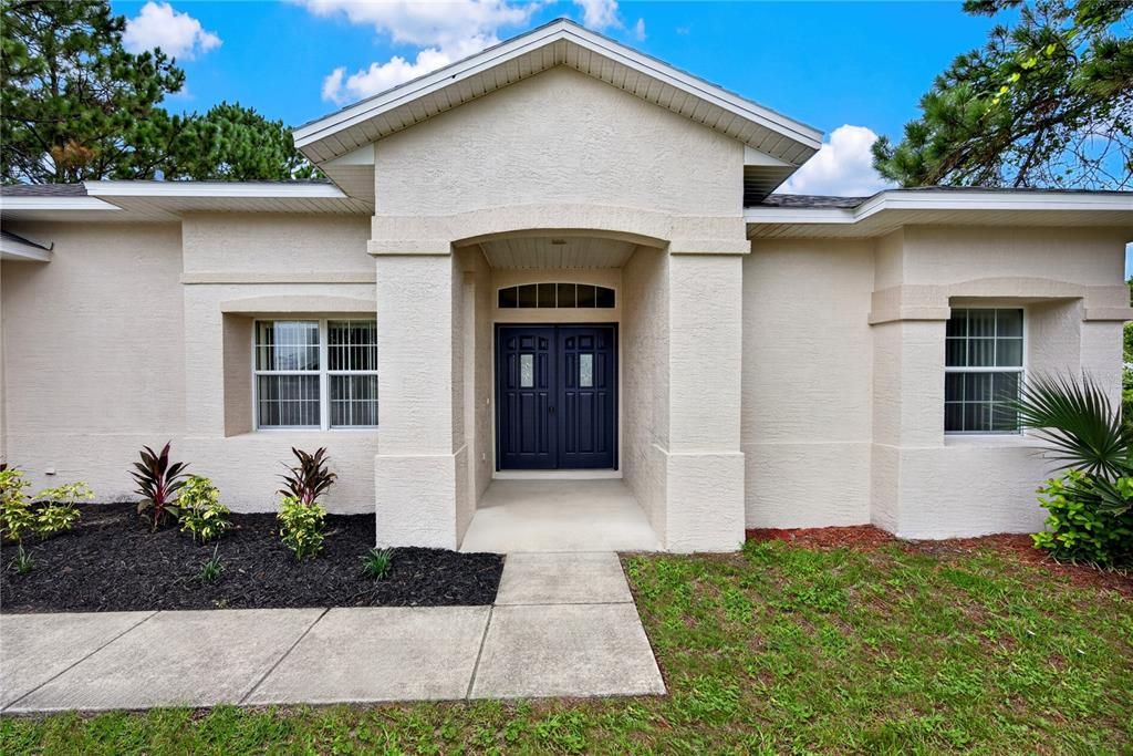 For Sale: $369,000 (4 beds, 2 baths, 2017 Square Feet)