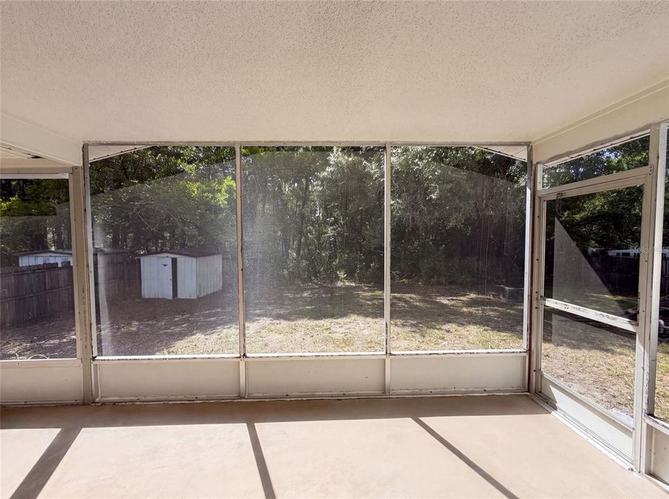 For Sale: $233,000 (2 beds, 2 baths, 1025 Square Feet)