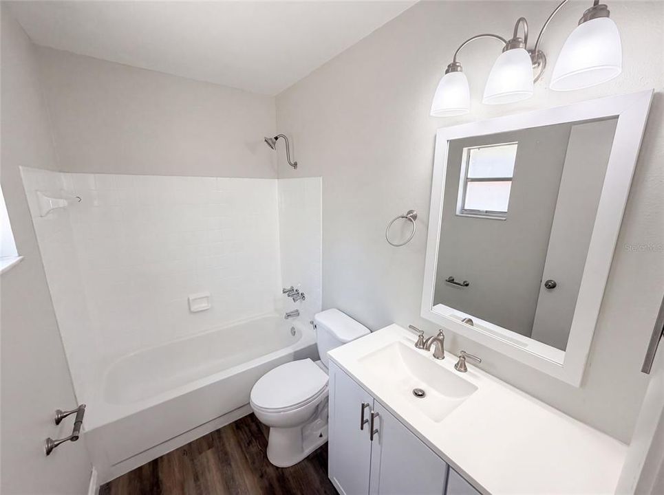 For Sale: $233,000 (2 beds, 2 baths, 1025 Square Feet)