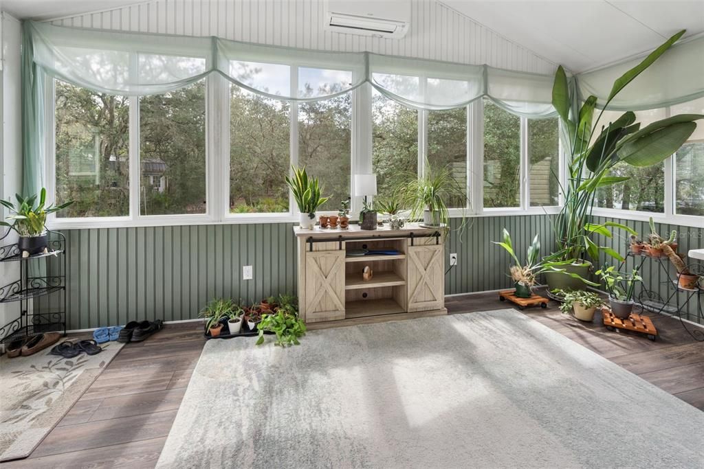For Sale: $345,000 (3 beds, 2 baths, 1860 Square Feet)