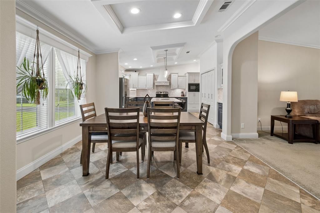 For Sale: $345,000 (3 beds, 2 baths, 1860 Square Feet)