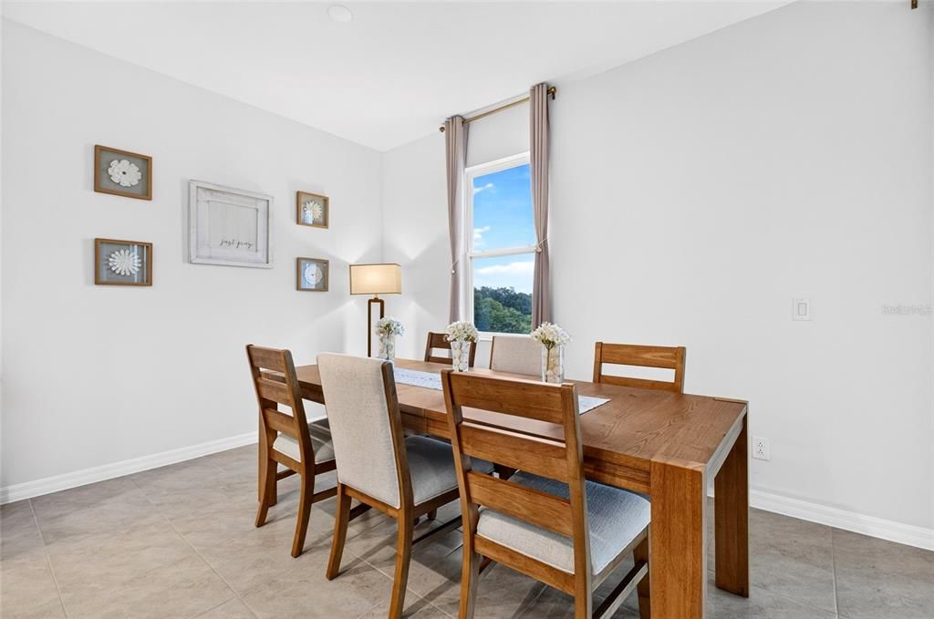 На продажу: $449,000 (4 спален, 2 ванн, 1866 Квадратных фут)
