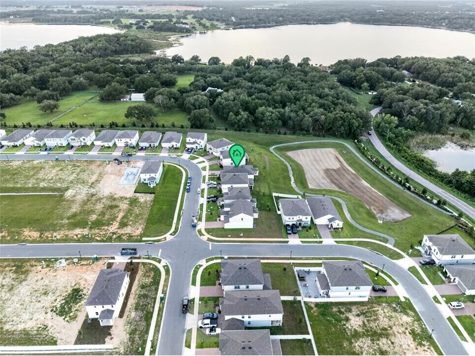 На продажу: $449,000 (4 спален, 2 ванн, 1866 Квадратных фут)