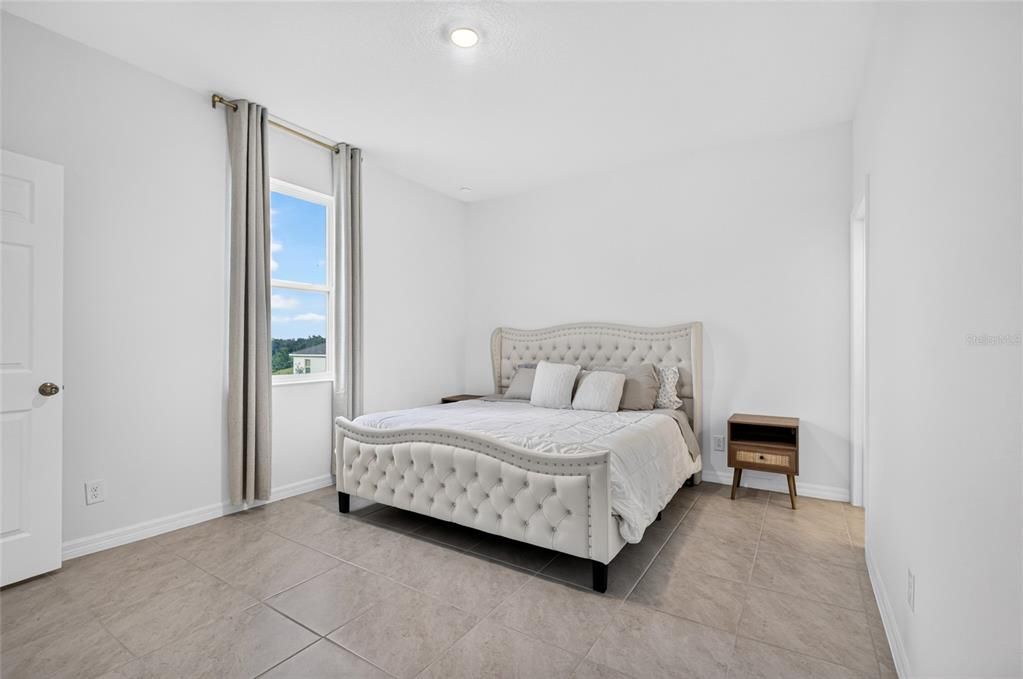 На продажу: $449,000 (4 спален, 2 ванн, 1866 Квадратных фут)