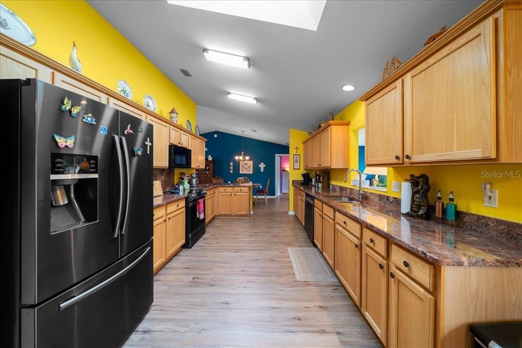 En Venta: $285,000 (2 camas, 2 baños, 1926 Pies cuadrados)