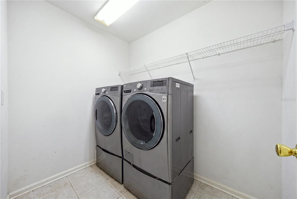 En Venta: $500,000 (4 camas, 3 baños, 2564 Pies cuadrados)