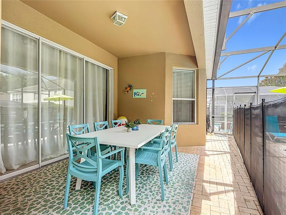 En Venta: $699,900 (5 camas, 5 baños, 2494 Pies cuadrados)