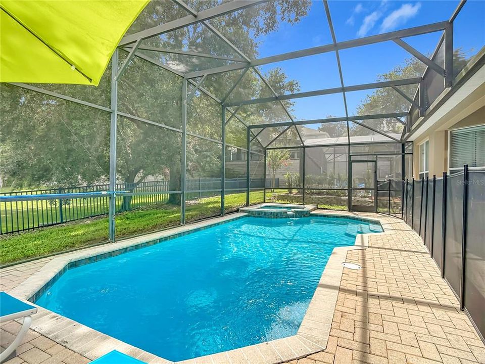 En Venta: $699,900 (5 camas, 5 baños, 2494 Pies cuadrados)