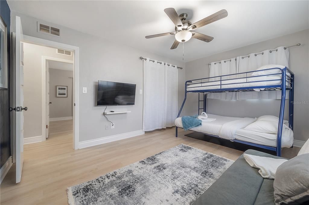 For Rent: $4,000 (3 beds, 2 baths, 1712 Square Feet)