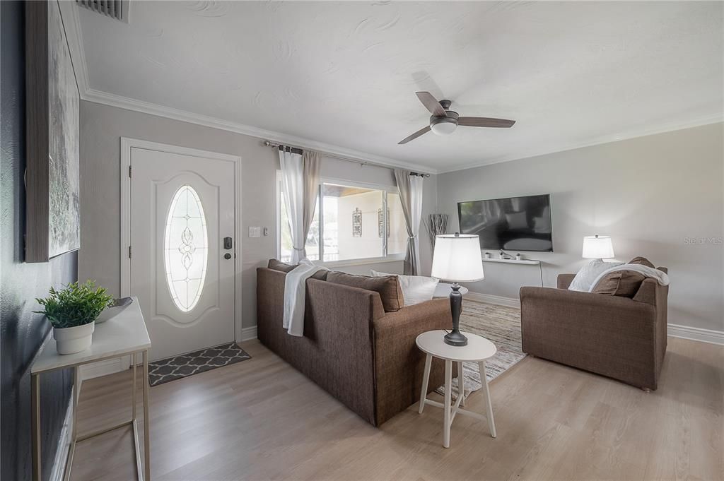 For Rent: $4,000 (3 beds, 2 baths, 1712 Square Feet)