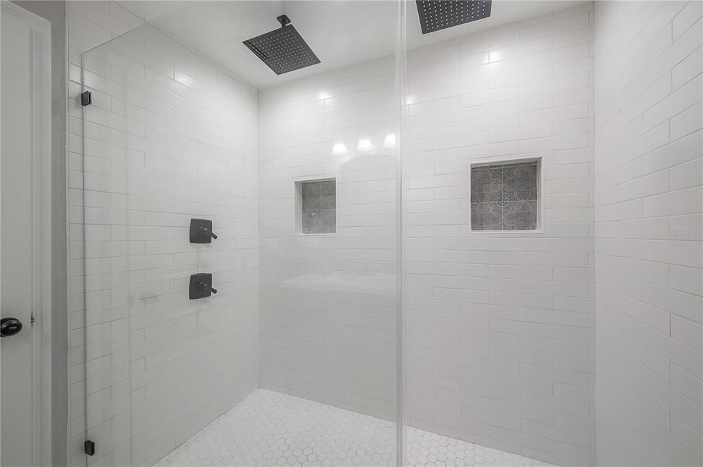 For Rent: $4,000 (3 beds, 2 baths, 1712 Square Feet)
