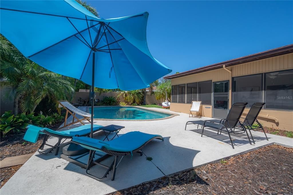 For Rent: $4,000 (3 beds, 2 baths, 1712 Square Feet)