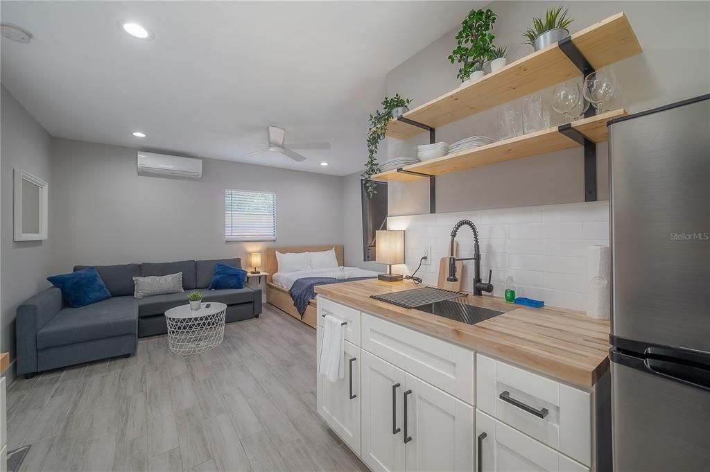 For Rent: $4,000 (3 beds, 2 baths, 1712 Square Feet)