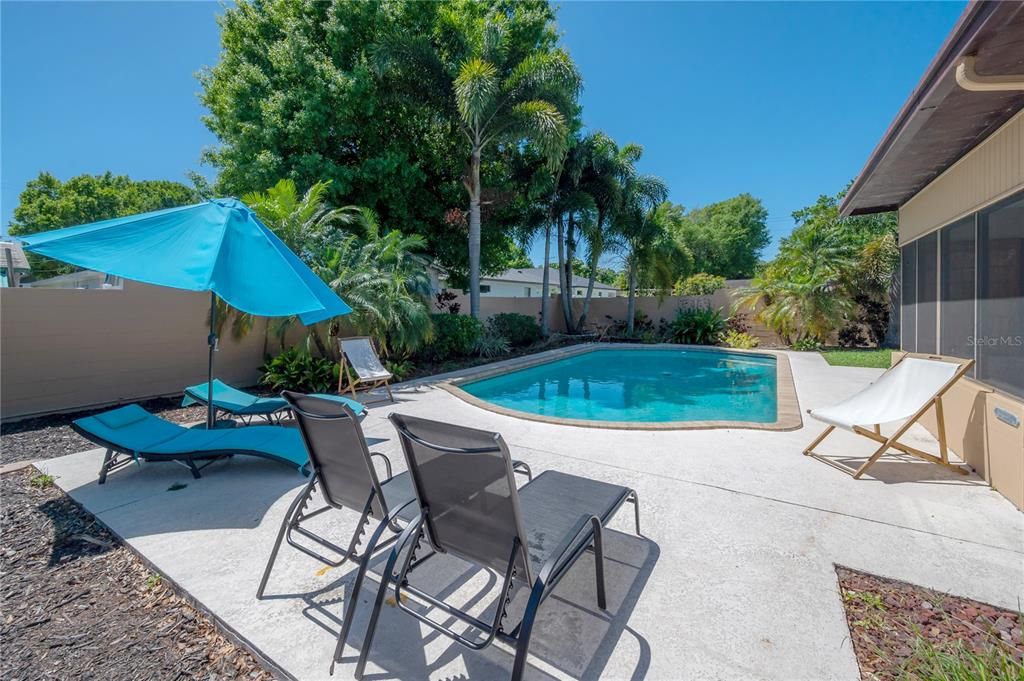 For Rent: $4,000 (3 beds, 2 baths, 1712 Square Feet)