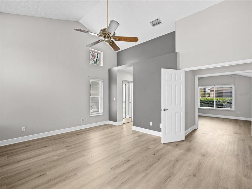 For Sale: $435,000 (4 beds, 2 baths, 2119 Square Feet)