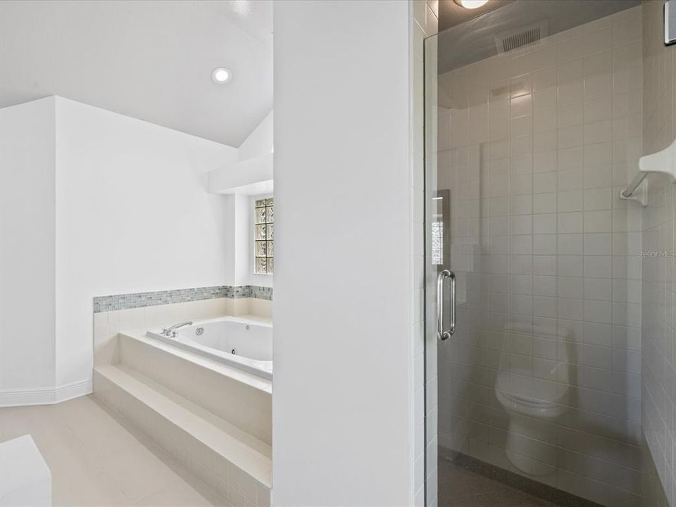 For Sale: $435,000 (4 beds, 2 baths, 2119 Square Feet)