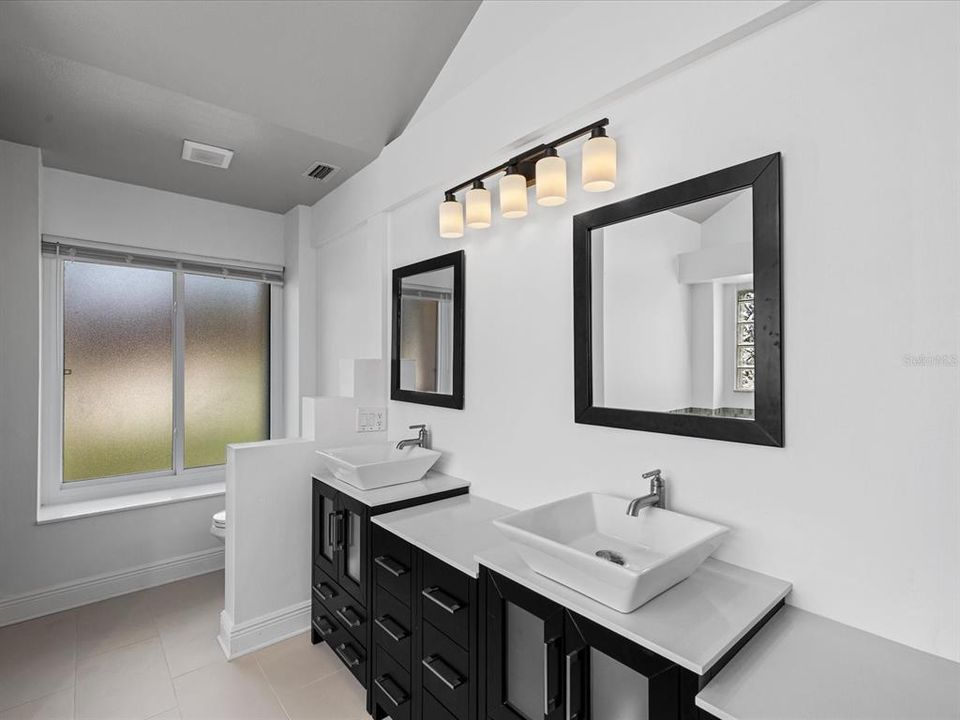 For Sale: $435,000 (4 beds, 2 baths, 2119 Square Feet)