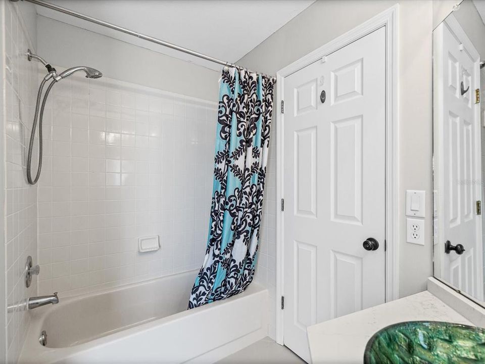 For Sale: $435,000 (4 beds, 2 baths, 2119 Square Feet)