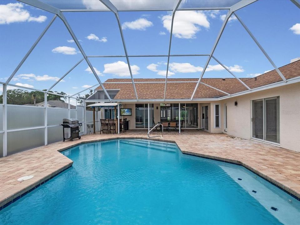 For Sale: $435,000 (4 beds, 2 baths, 2119 Square Feet)