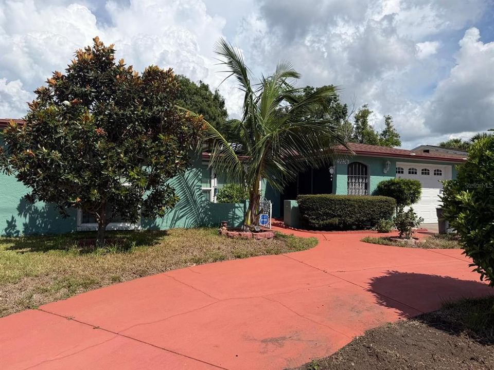 For Sale: $315,000 (2 beds, 2 baths, 1442 Square Feet)