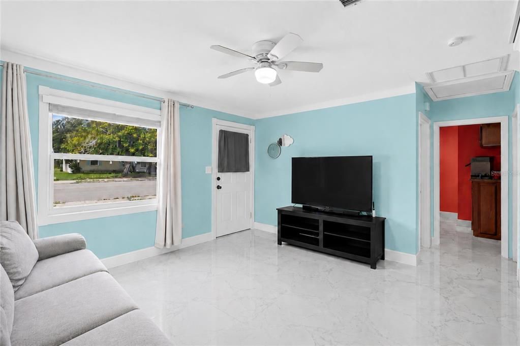 En Venta: $375,000 (2 camas, 2 baños, 1024 Pies cuadrados)