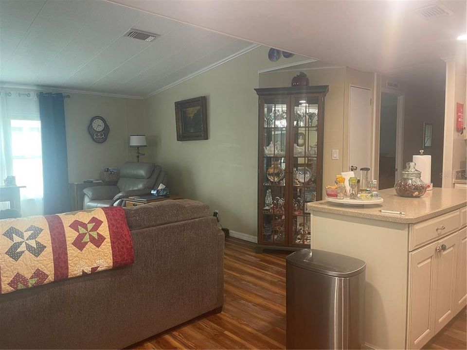 For Sale: $197,000 (2 beds, 2 baths, 1664 Square Feet)