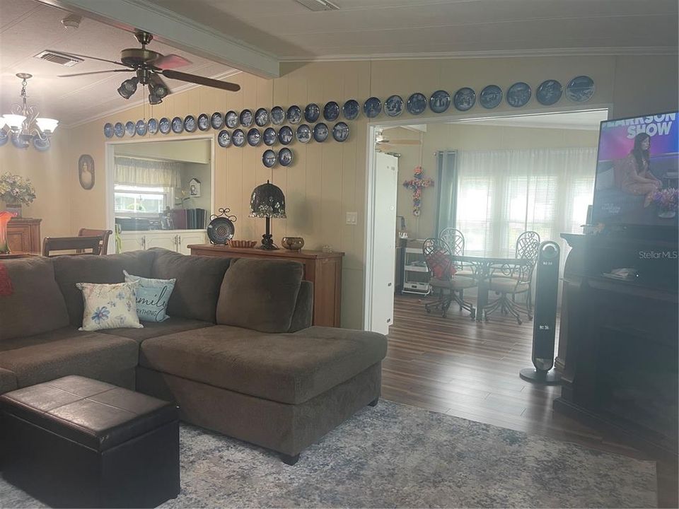 For Sale: $197,000 (2 beds, 2 baths, 1664 Square Feet)
