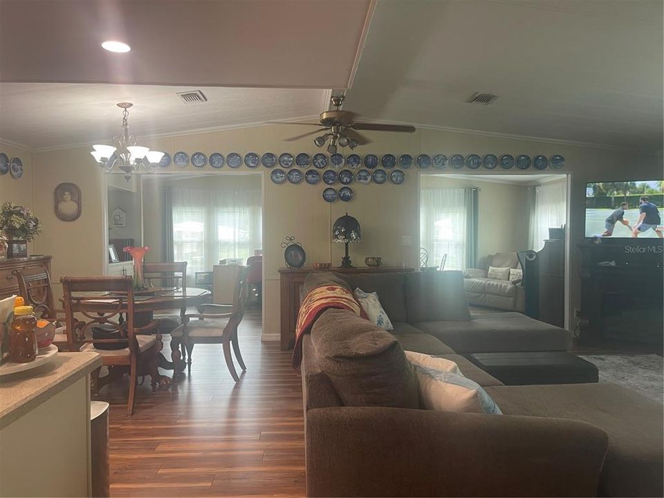 For Sale: $197,000 (2 beds, 2 baths, 1664 Square Feet)
