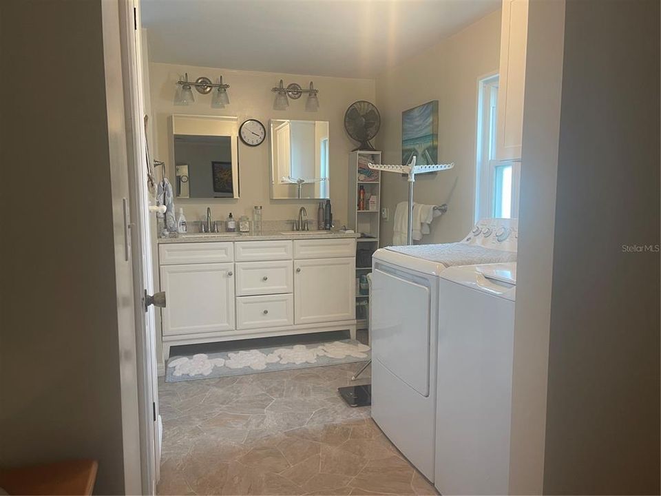 For Sale: $197,000 (2 beds, 2 baths, 1664 Square Feet)