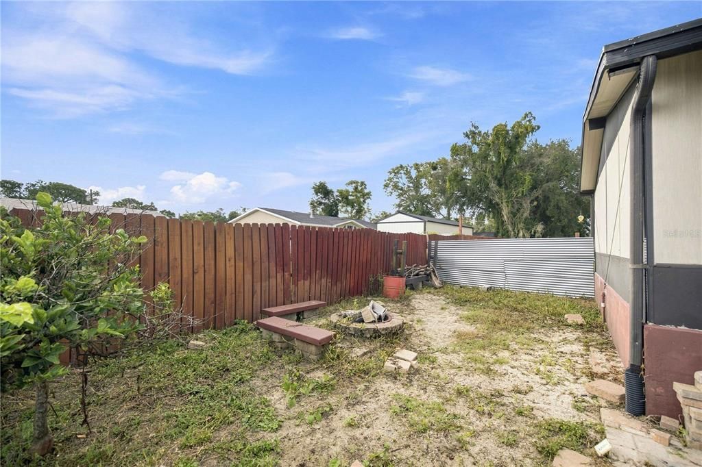 For Sale: $155,000 (2 beds, 2 baths, 1248 Square Feet)
