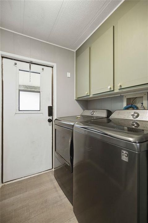 For Sale: $155,000 (2 beds, 2 baths, 1248 Square Feet)