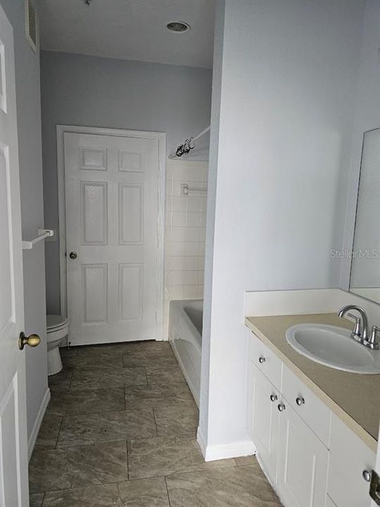 For Rent: $1,400 (2 beds, 2 baths, 1083 Square Feet)