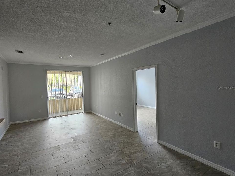 For Rent: $1,400 (2 beds, 2 baths, 1083 Square Feet)