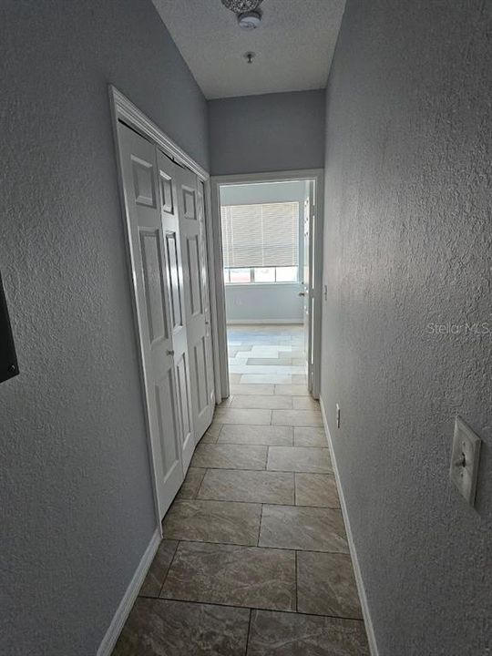 For Rent: $1,400 (2 beds, 2 baths, 1083 Square Feet)