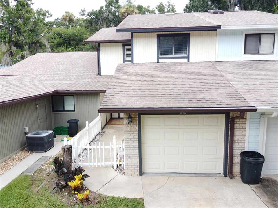 For Sale: $229,900 (2 beds, 2 baths, 1588 Square Feet)