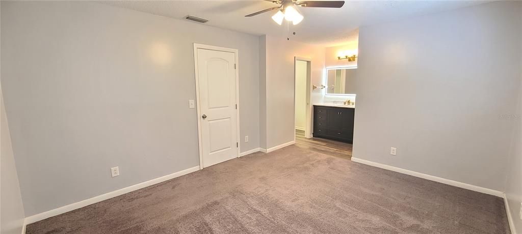 For Sale: $229,900 (2 beds, 2 baths, 1588 Square Feet)