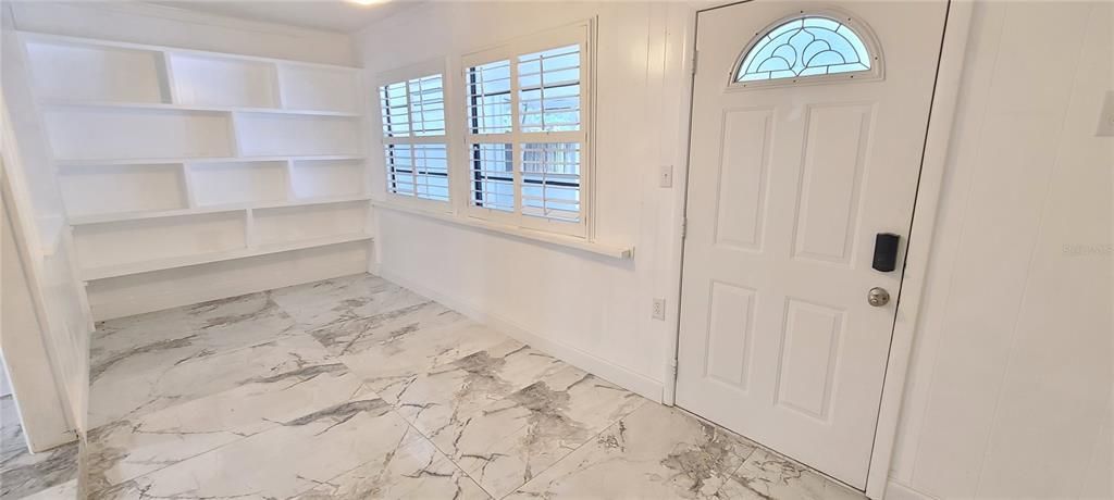 For Sale: $229,900 (2 beds, 2 baths, 1588 Square Feet)