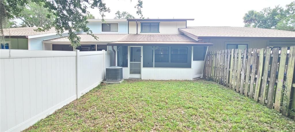For Sale: $229,900 (2 beds, 2 baths, 1588 Square Feet)