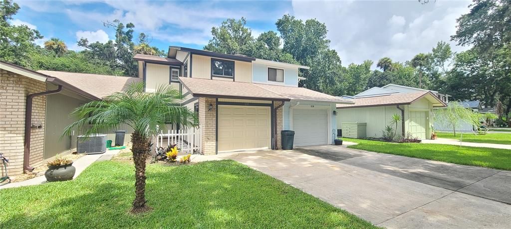 For Sale: $229,900 (2 beds, 2 baths, 1588 Square Feet)
