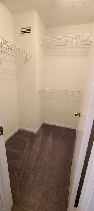 For Sale: $229,900 (2 beds, 2 baths, 1588 Square Feet)