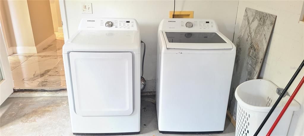For Sale: $229,900 (2 beds, 2 baths, 1588 Square Feet)