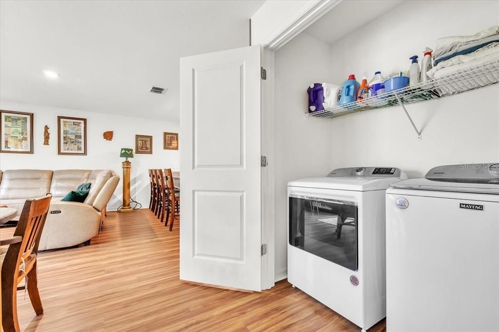 For Sale: $290,000 (3 beds, 2 baths, 1430 Square Feet)