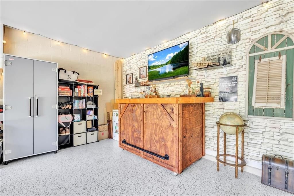 For Sale: $290,000 (3 beds, 2 baths, 1430 Square Feet)