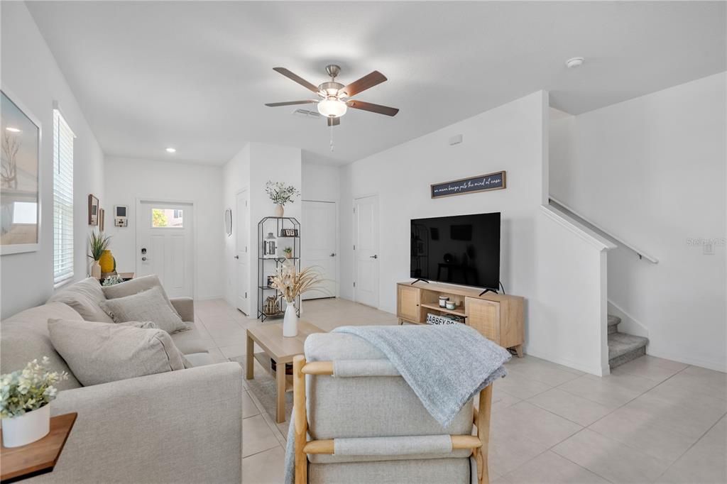 For Sale: $279,000 (2 beds, 2 baths, 1541 Square Feet)