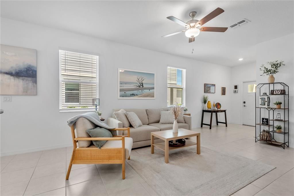 For Sale: $279,000 (2 beds, 2 baths, 1541 Square Feet)