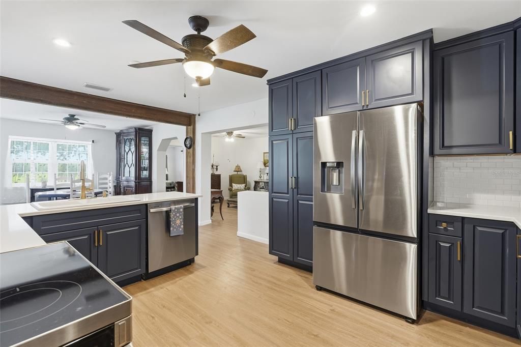 For Sale: $950,000 (4 beds, 3 baths, 3060 Square Feet)