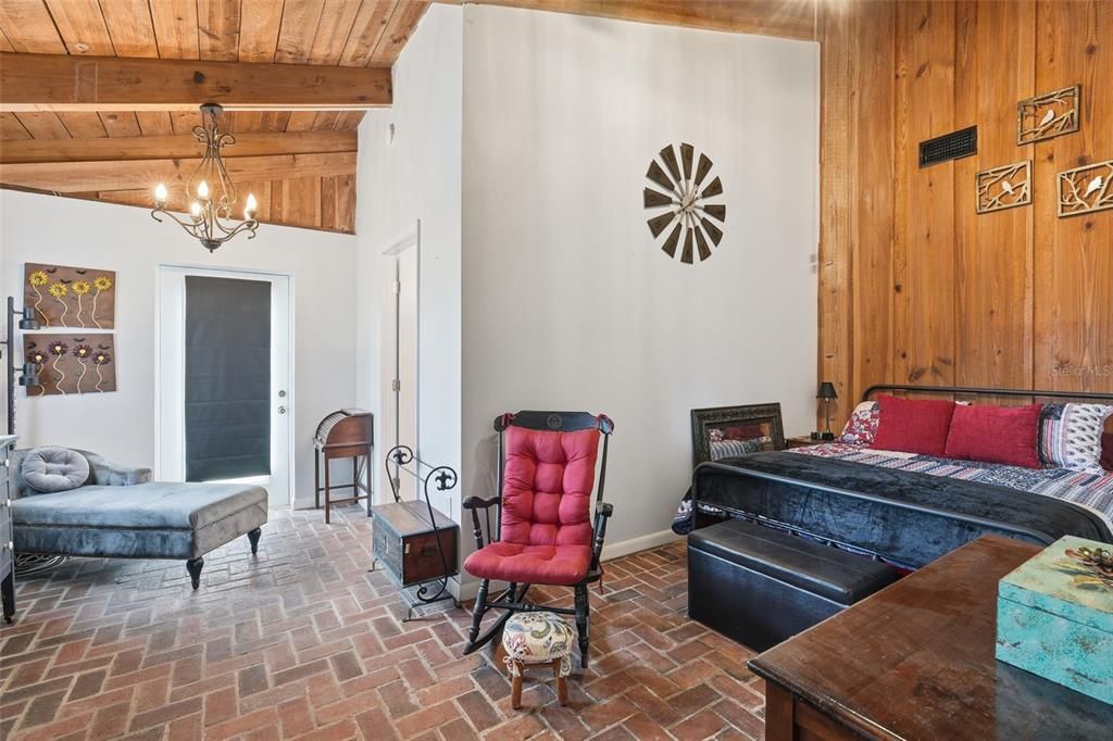 For Sale: $950,000 (4 beds, 3 baths, 3060 Square Feet)