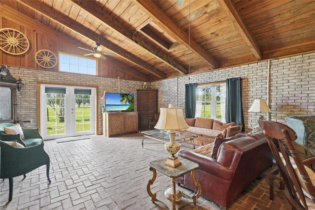 For Sale: $950,000 (4 beds, 3 baths, 3060 Square Feet)