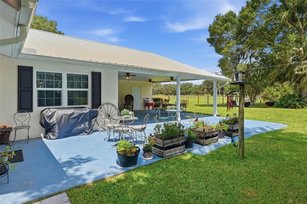 For Sale: $950,000 (4 beds, 3 baths, 3060 Square Feet)